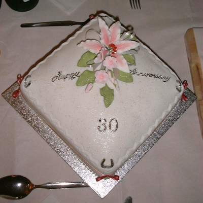 Pearl Wedding Anniversary Cake