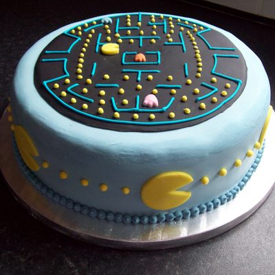 Pac-Man Cake