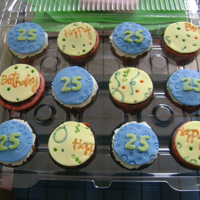 25Th Birthday Cupcakes