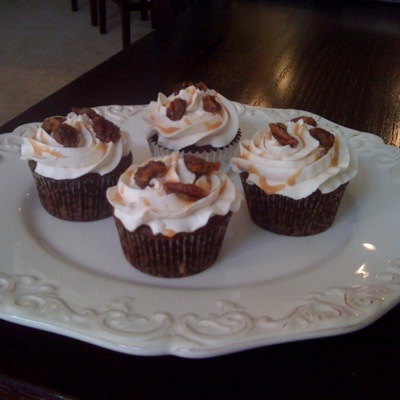 Carmel Praline Cuppie With Candied Pecans