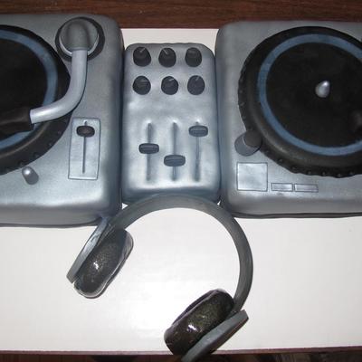 Dj Turntable Cake
