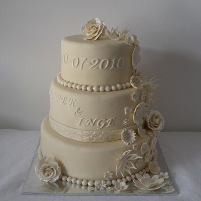 Ivory Flower Cake