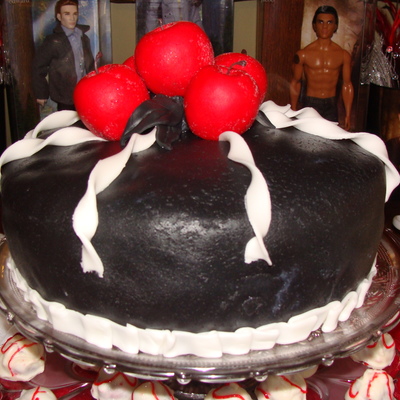 Twilight Eclipse Cake