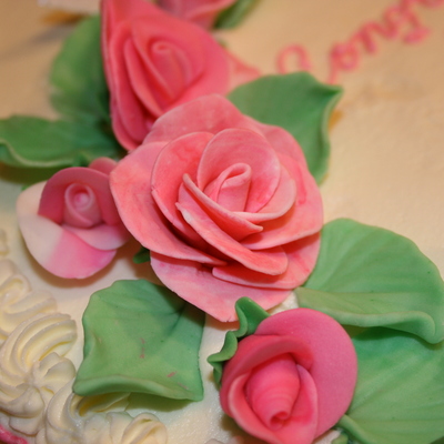 Mmf Roses On A Bridal Shower Cake