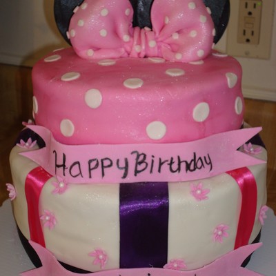 Minnie Mouse Cake