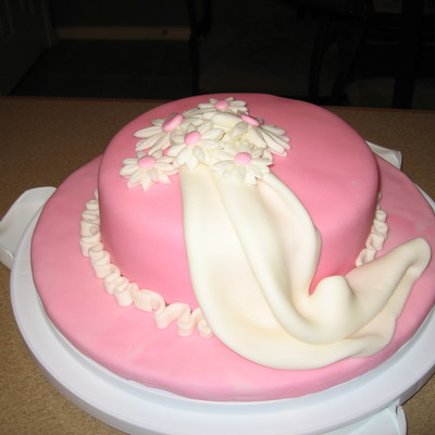 Pink Daisy Cake