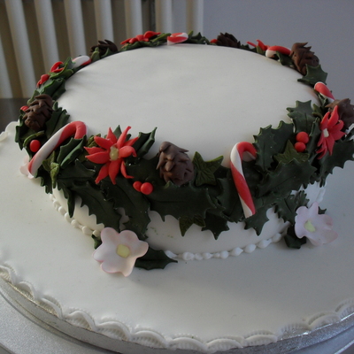 Holly Wreath On Top Of Fruit Cake With Marzipan And Sugarpaste