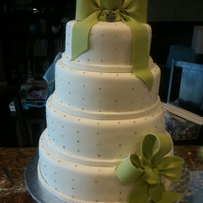 Bow Cake