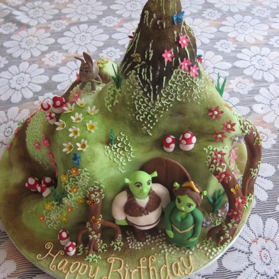 Shrek Cake