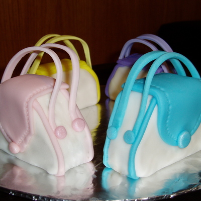 Mini Purse Cakes