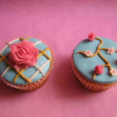 Pink/blue/white/gold