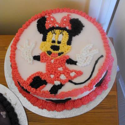 Minnie Mouse Cake