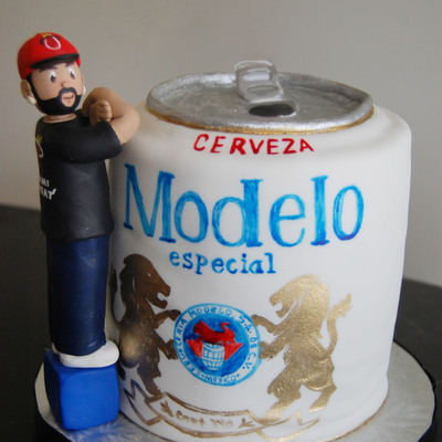 Modelo Beer Can Cake
