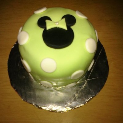 Mini Minnie Mouse Cake