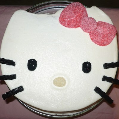 Hello Kitty Cake