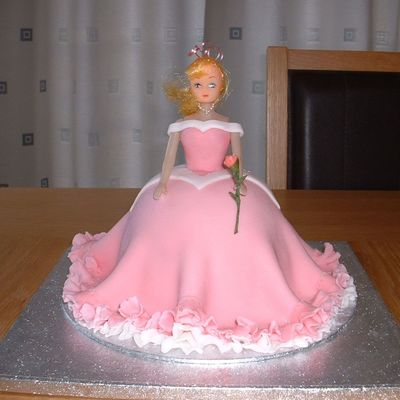 Sleeping Beauty (Disny Princess Cake)