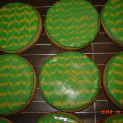 Houndstooth Pattern Flooded Cookies