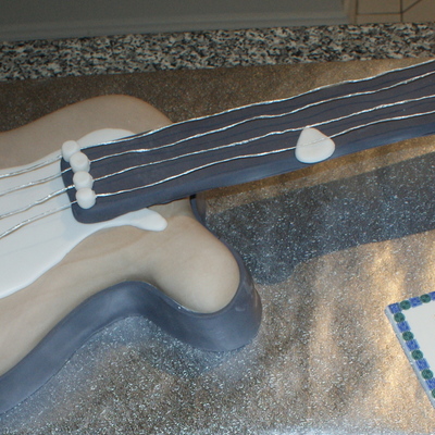 Guitar Cake