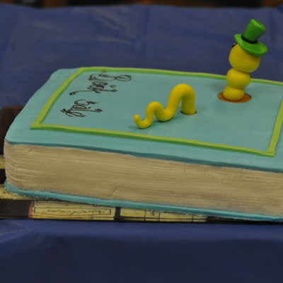 Book Cake