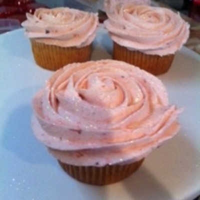 Starwberry Banana Cream Cupcakes