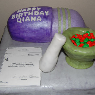 'pill' Cake