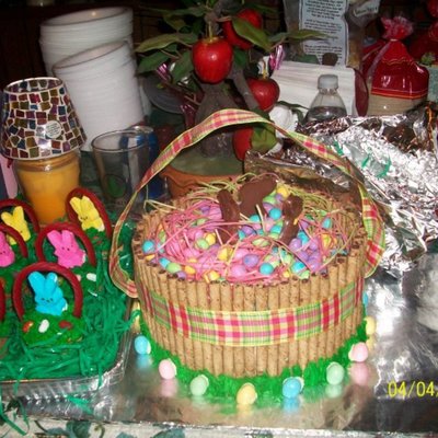 Easter Sunday Cake And Cupcakes