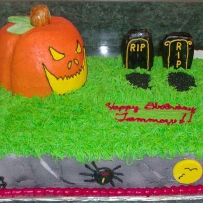 Hallowee/birthday Cake