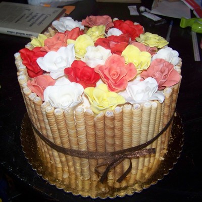 My First Cake With Roses