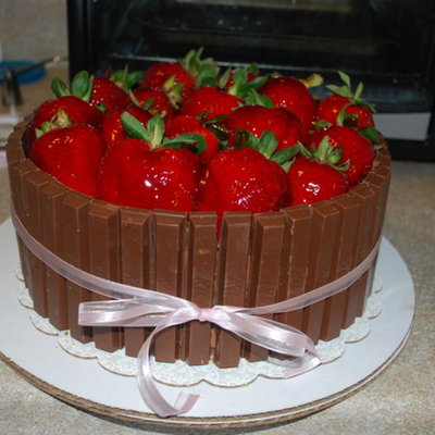 Strawberry Barrel Cake