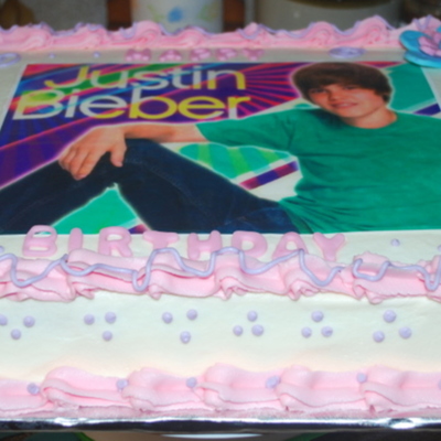 Birthday Cake With Edible Justin Bieber Image
