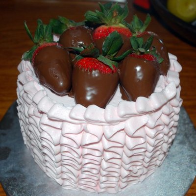 Ruffle Cake With Chocolate Covered Strawberries