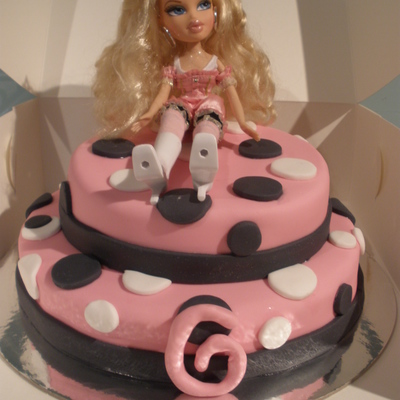 Bratz Cake