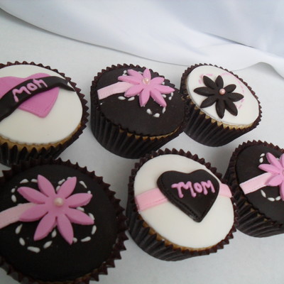 Mother's Day Cupcakes