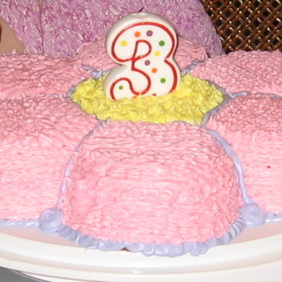 "ariel" Flower Cake