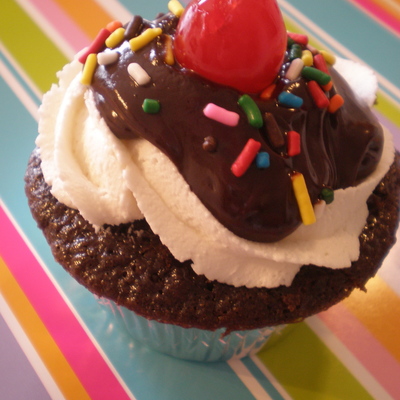 Ice Cream Sundae Cupcakes