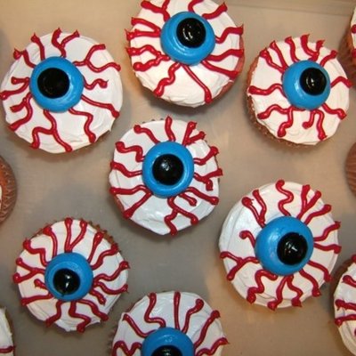 Halloween Eyeball Cupcakes