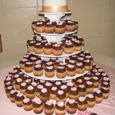 First Wedding Cake / Cupcakes