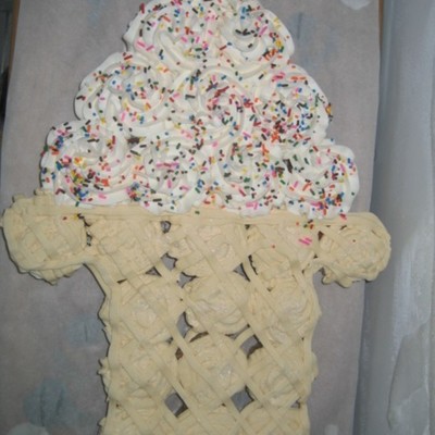 Ice Cream Cone Cupcake Cake