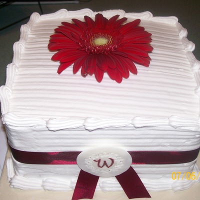 Daisy W/ Monogram Emblem