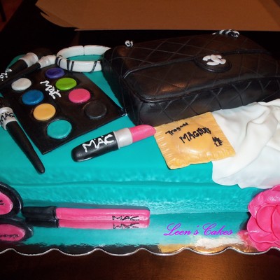 Purse And Make-Up Cake