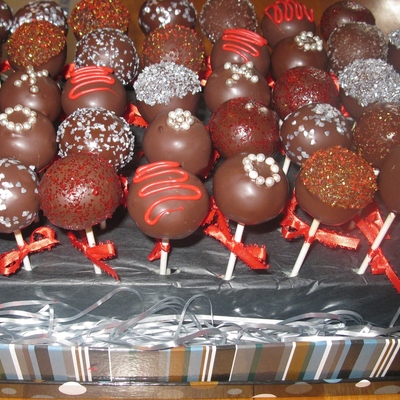 Elegant Wedding Cake Pops