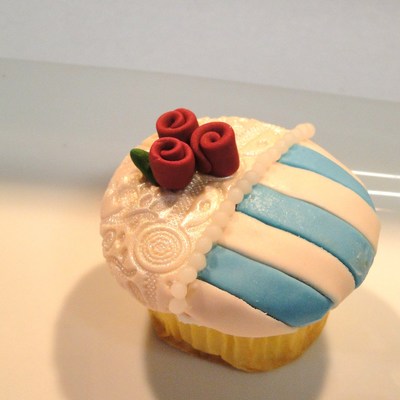 Vintage Rose Cupcake