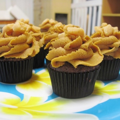 Mini Caramel Cupcakes