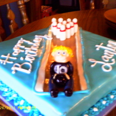 Bowling Cake