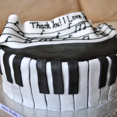 Piano Cake