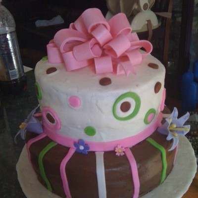 Loopy Bow Cake