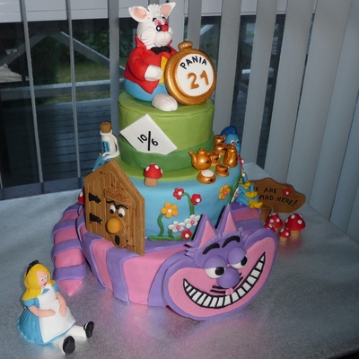 Alice In Wonderland Cake