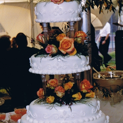 Oval Wedding Cake - 3 Flavors With Rolled Buttercream