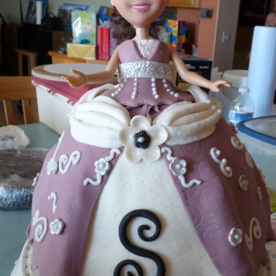 Icarly Doll Cake