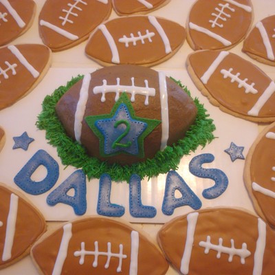 Dallas Smash Cake And Cookies